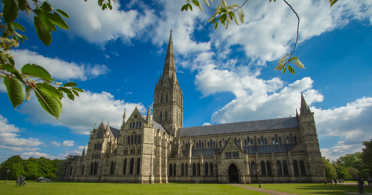 Southampton to London and Heathrow with visit to Salisbury, Stonehenge and Windsor Castle
