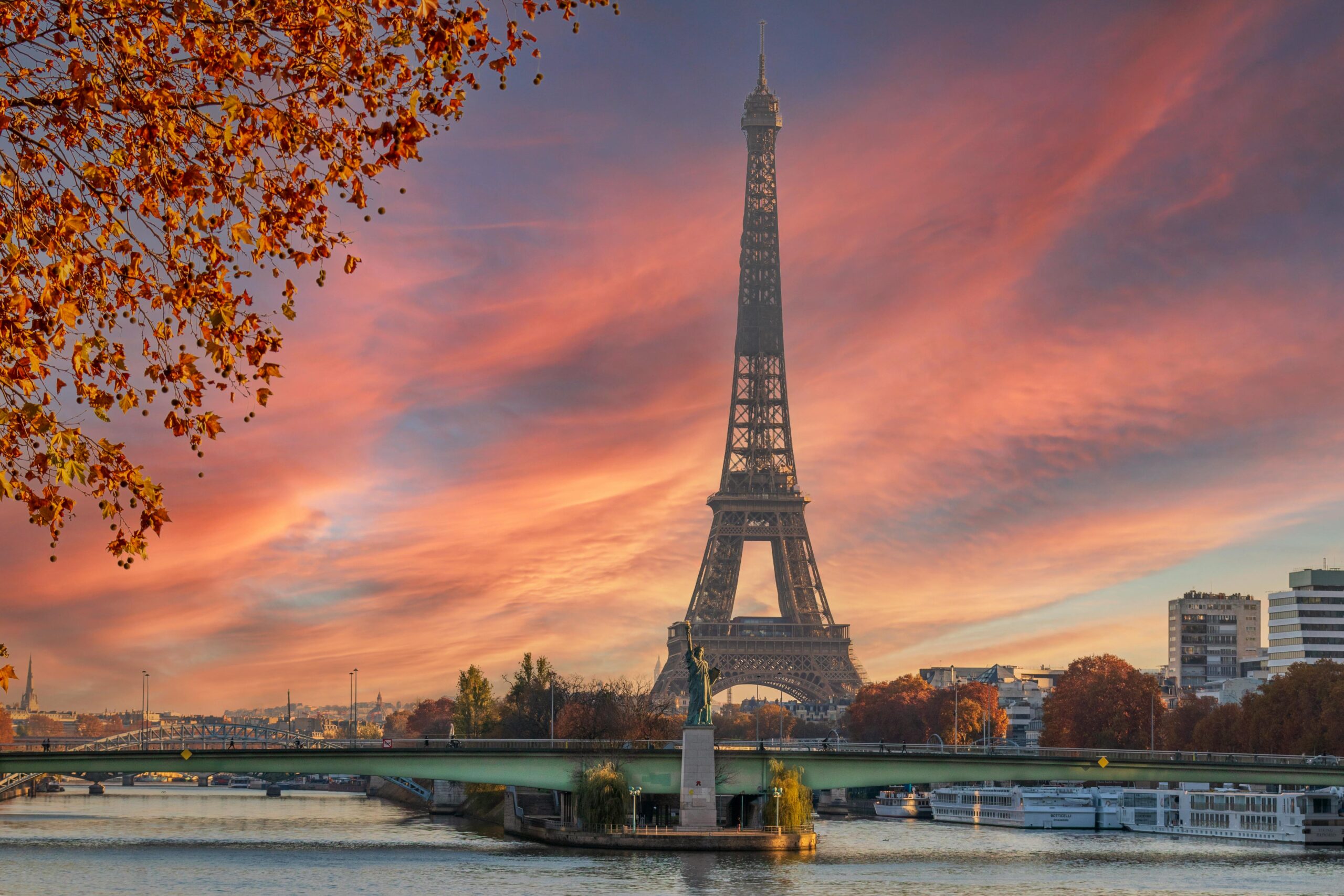 8 Day Paris and Normandy River Cruise