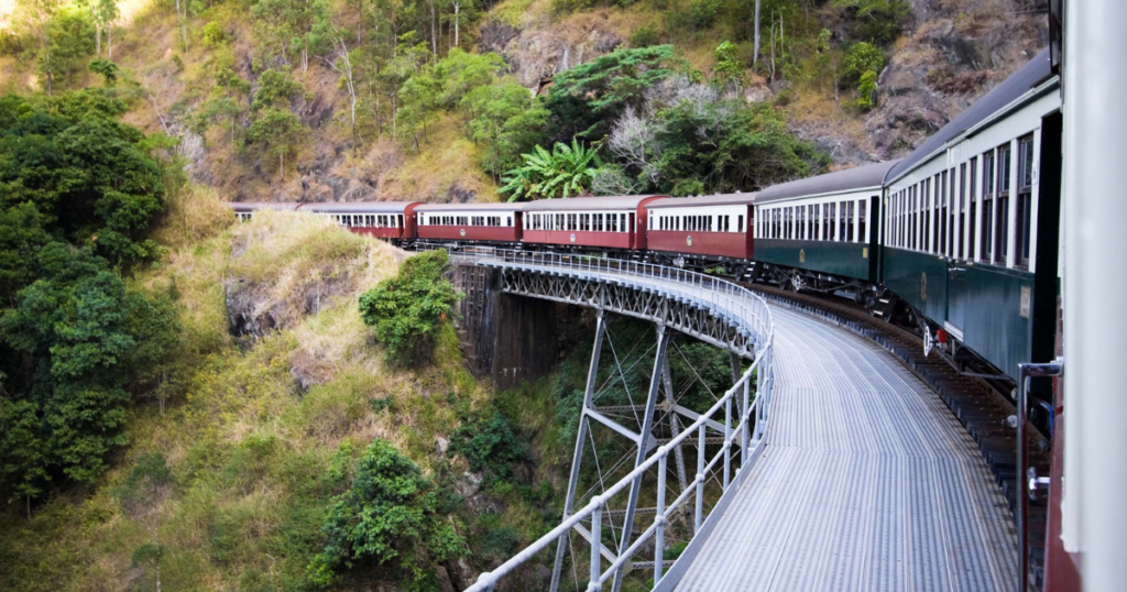 10 Day Tour of Australia with Sydney, Uluru and Cairns