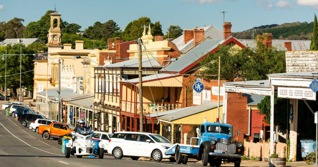 5 Day Tour of Australia from Sydney to Canberra plus Melbourne