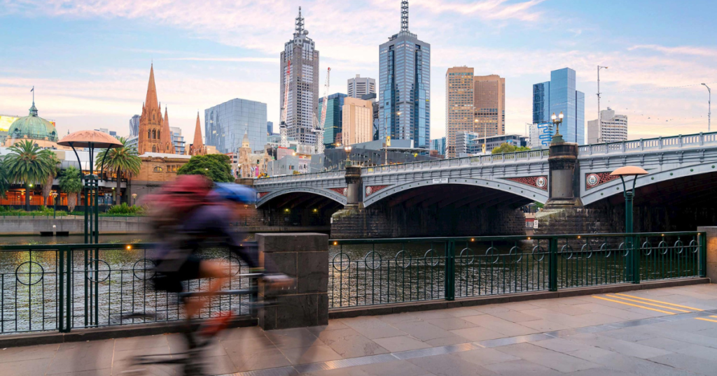 5 Day Tour of Australia from Sydney to Canberra plus Melbourne
