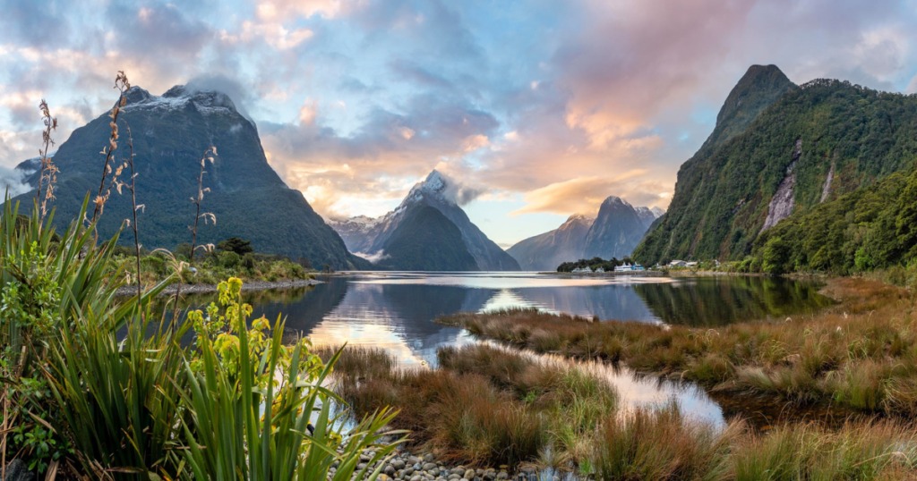 9 Day Tour of New Zealand with Auckland, Rotorua, Queenstown and Tekapo